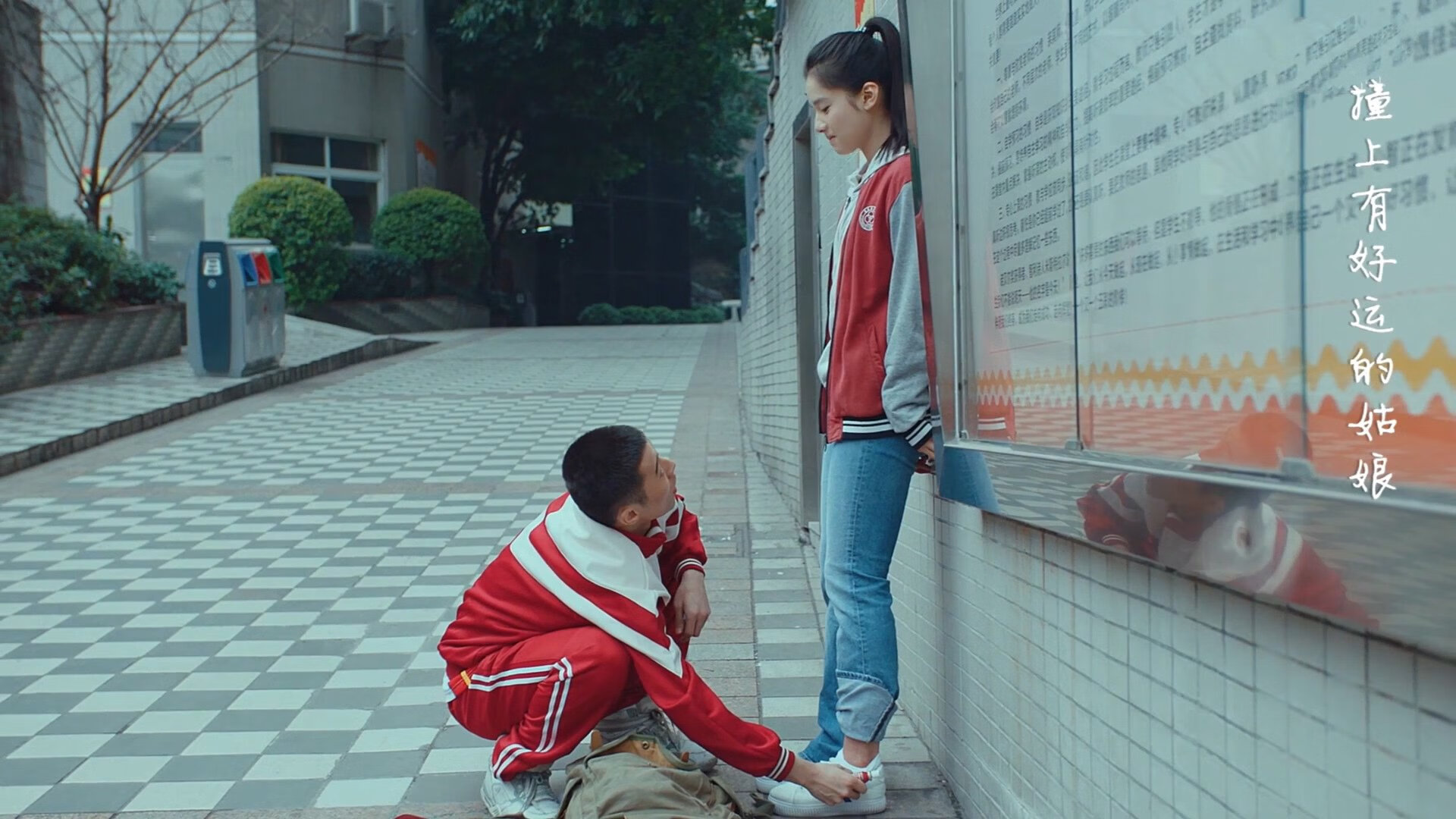 FB体育-“瞬间超越：超车瞬间点燃全场热血”，瞬间超速是什么意思