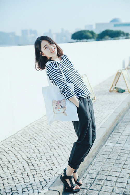 Messaoudi 擅长进攻与防守,身高 215cm 驱动队伍节奏,messi球员