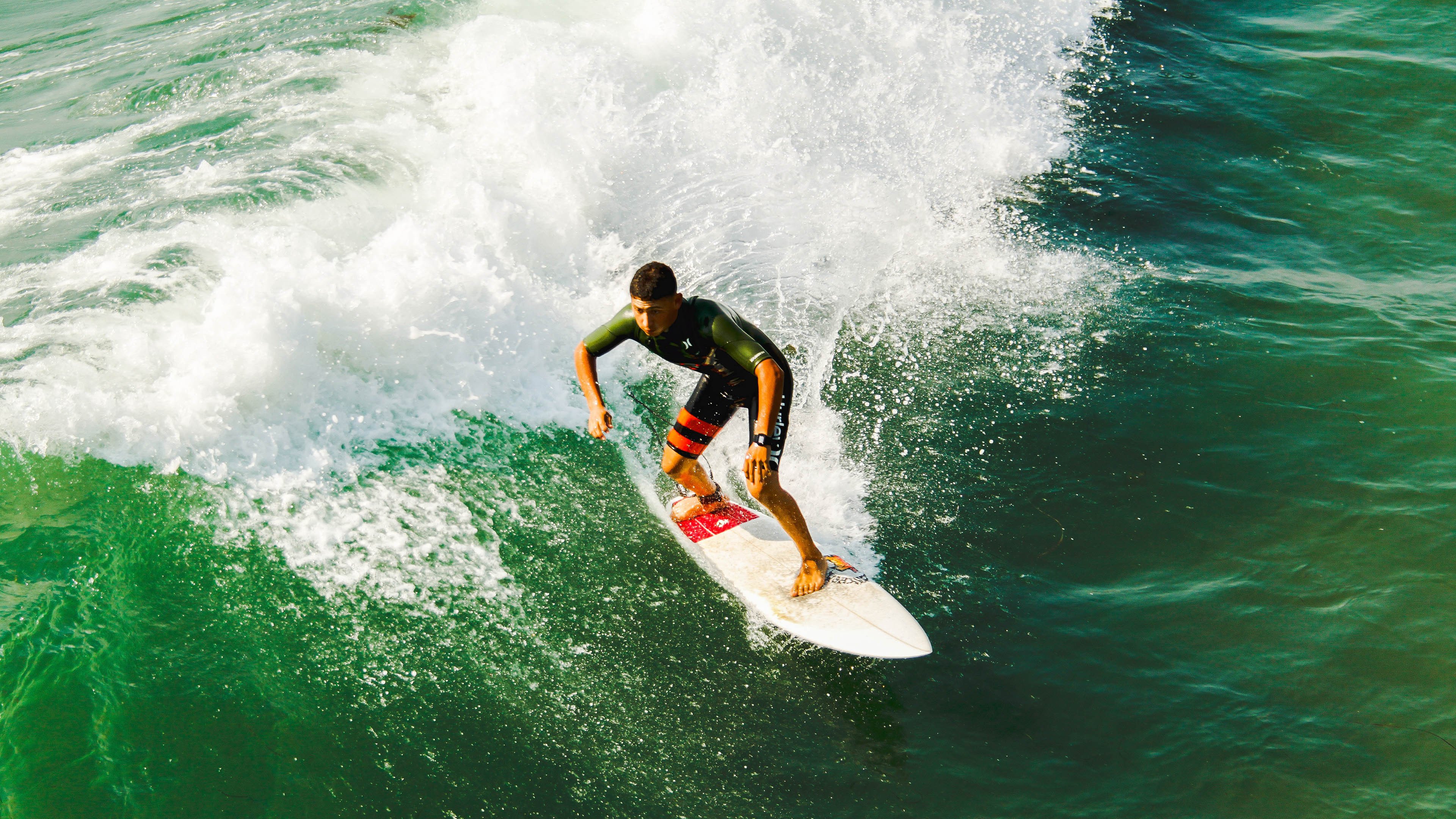 fb体育官方直播-“冠军的瞬间：感人全场的夺冠时刻”，冠军的视频