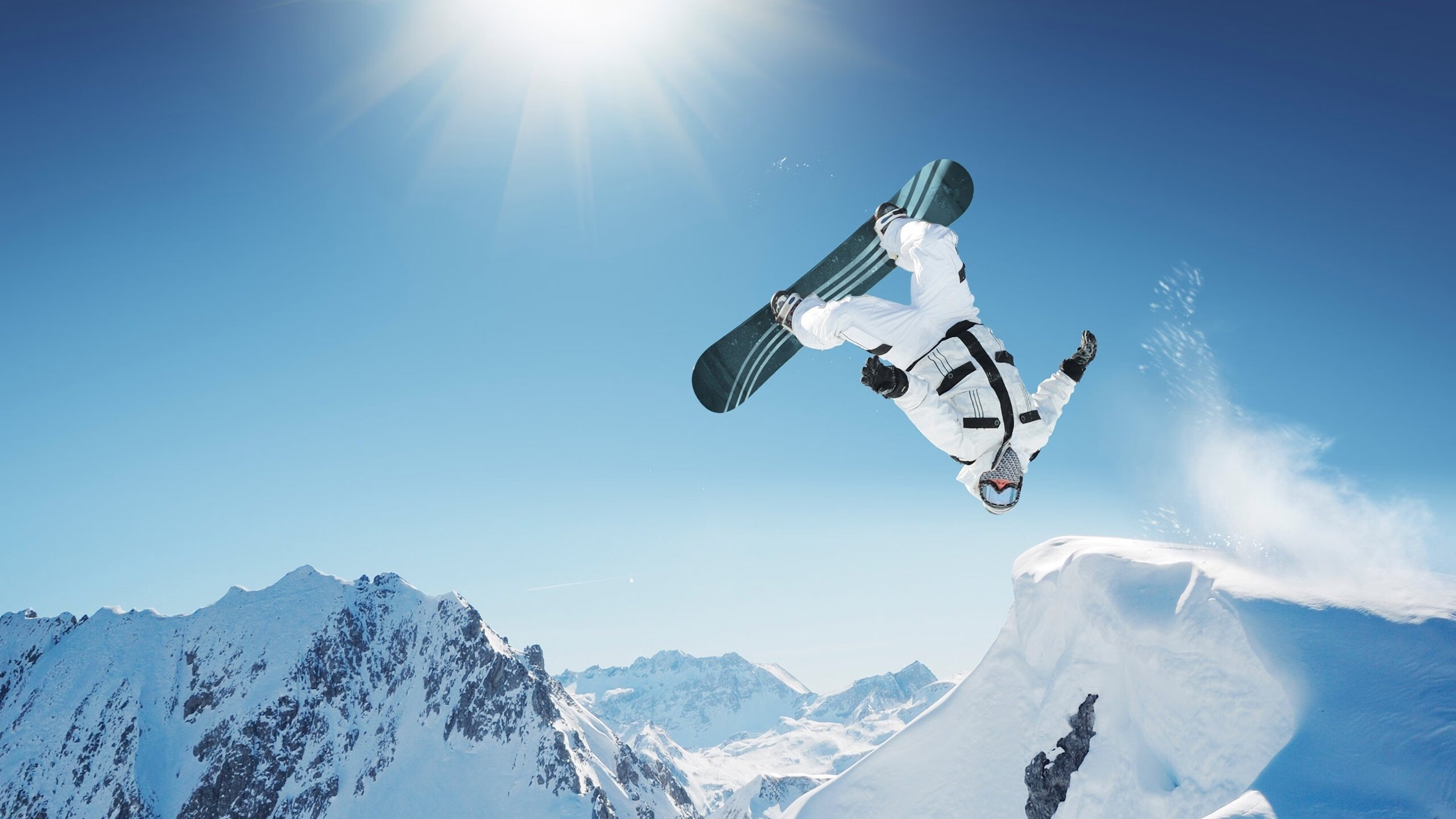 未来联盟：多元化、多文化交融的篮球新格局，未来联盟门面