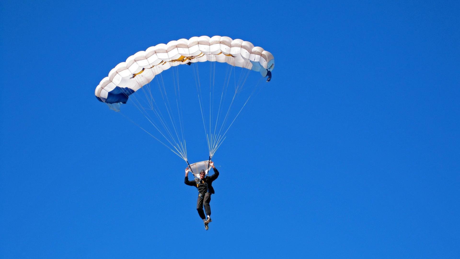 FB体育app下载-青年球员成长故事：从草根到联盟新星，优秀年轻球员